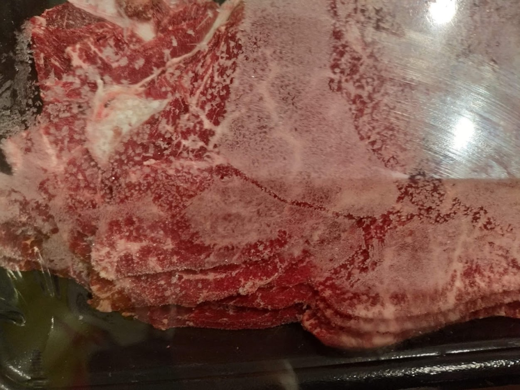 ふるさと納税宮崎県都農町の冷凍牛肉霜降りズーム画像