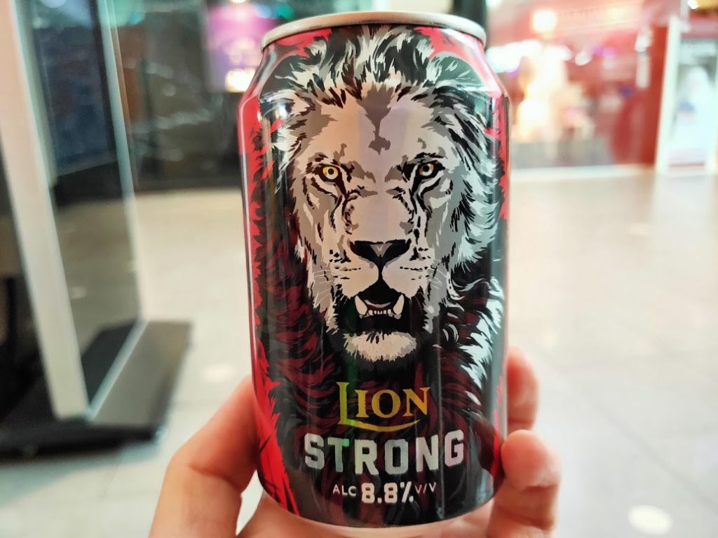 KLIA2で飲んだライオンビールStrong