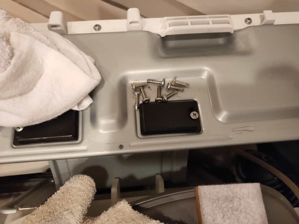 パナソニック洗濯洗濯乾燥機の乾燥ボックスのネジ
