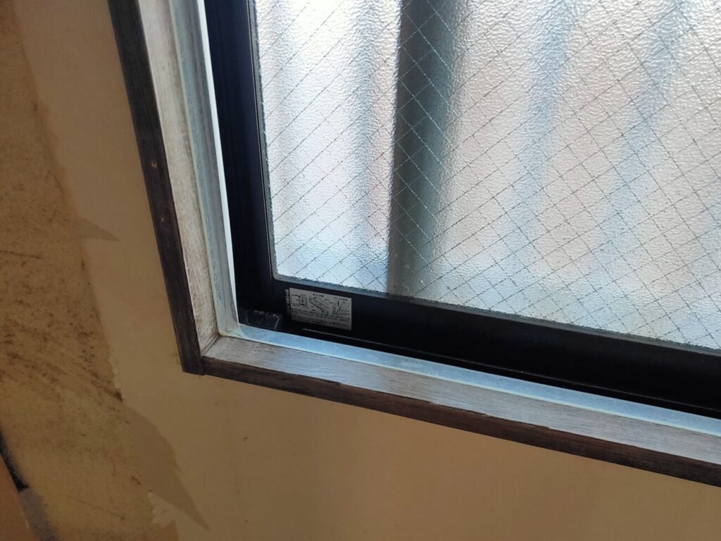 窓枠の塗装7