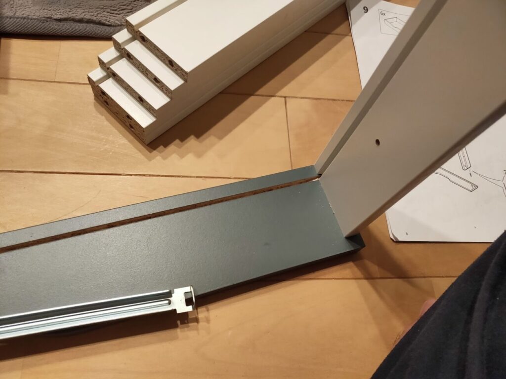 IKEAのALEXを組み立てる19