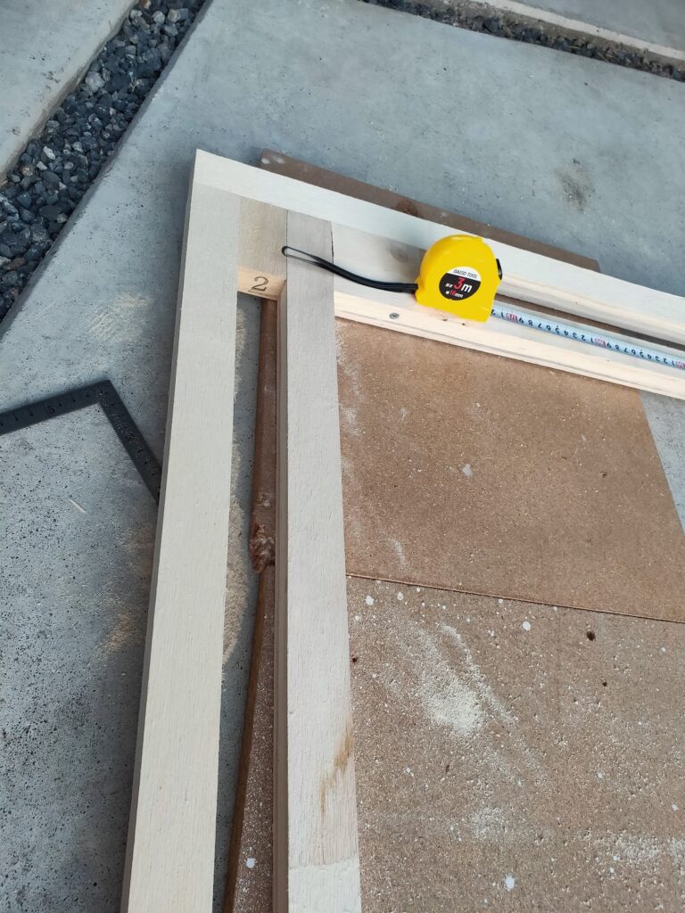 木材でドアを１からDIYで作る4